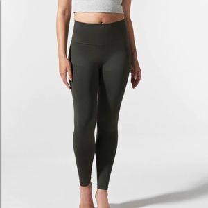 Blanqi everyday postpartum leggings